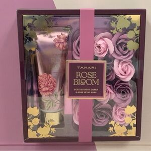 Tahari Purple Body Care Set